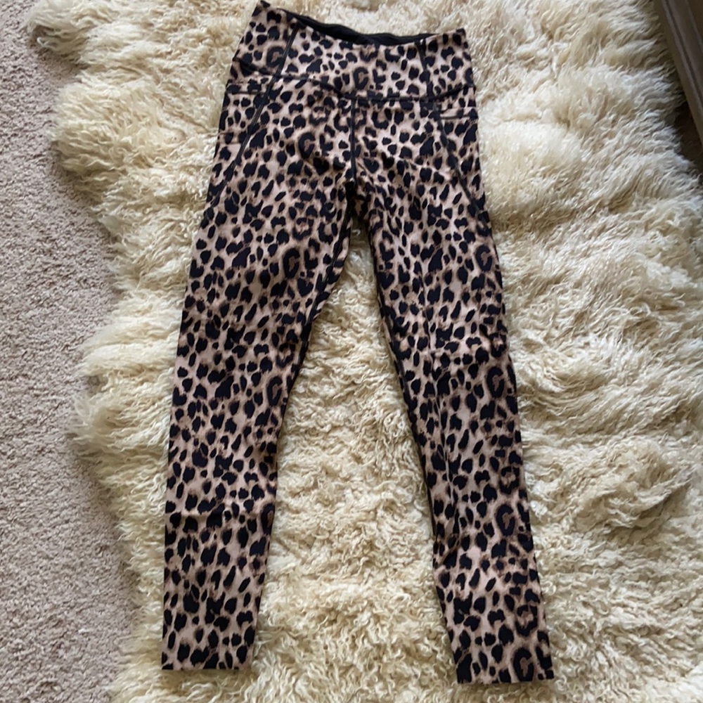Victoria’s Secret leopard print leggings